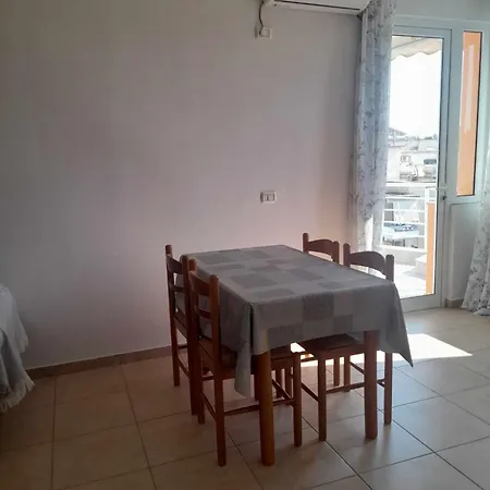 Casa Tsika Holiday home *
